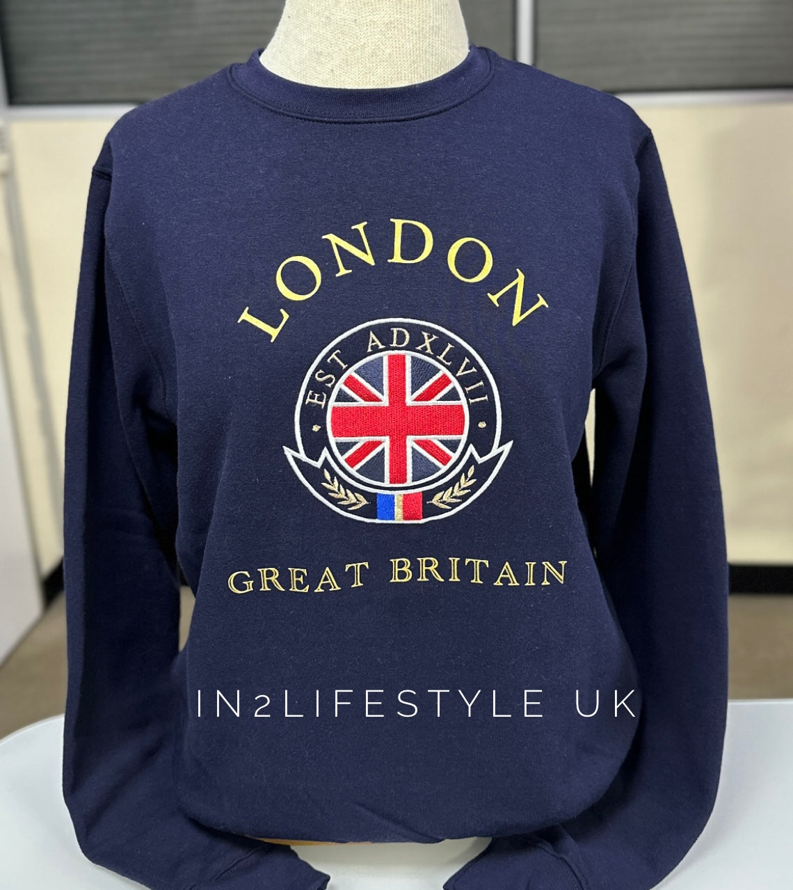 AH101 Premium London Sweater